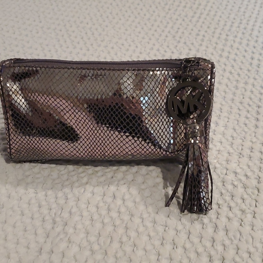 Michael Kors Ltd Edition Metallic Embossed Suede Signature Cosmetic Case NWOT